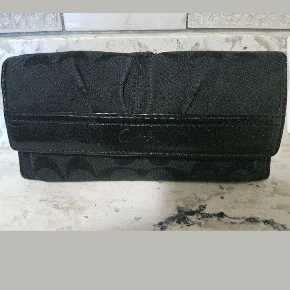 SOLD! Coach wallet